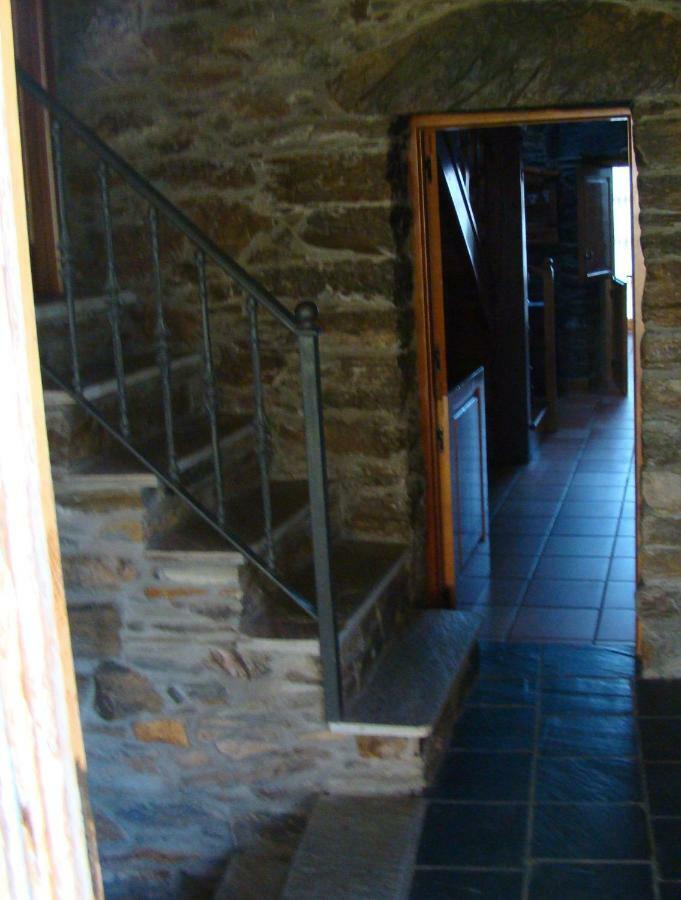Casa Dos Pedrouzos Guest House Doncos Luaran gambar